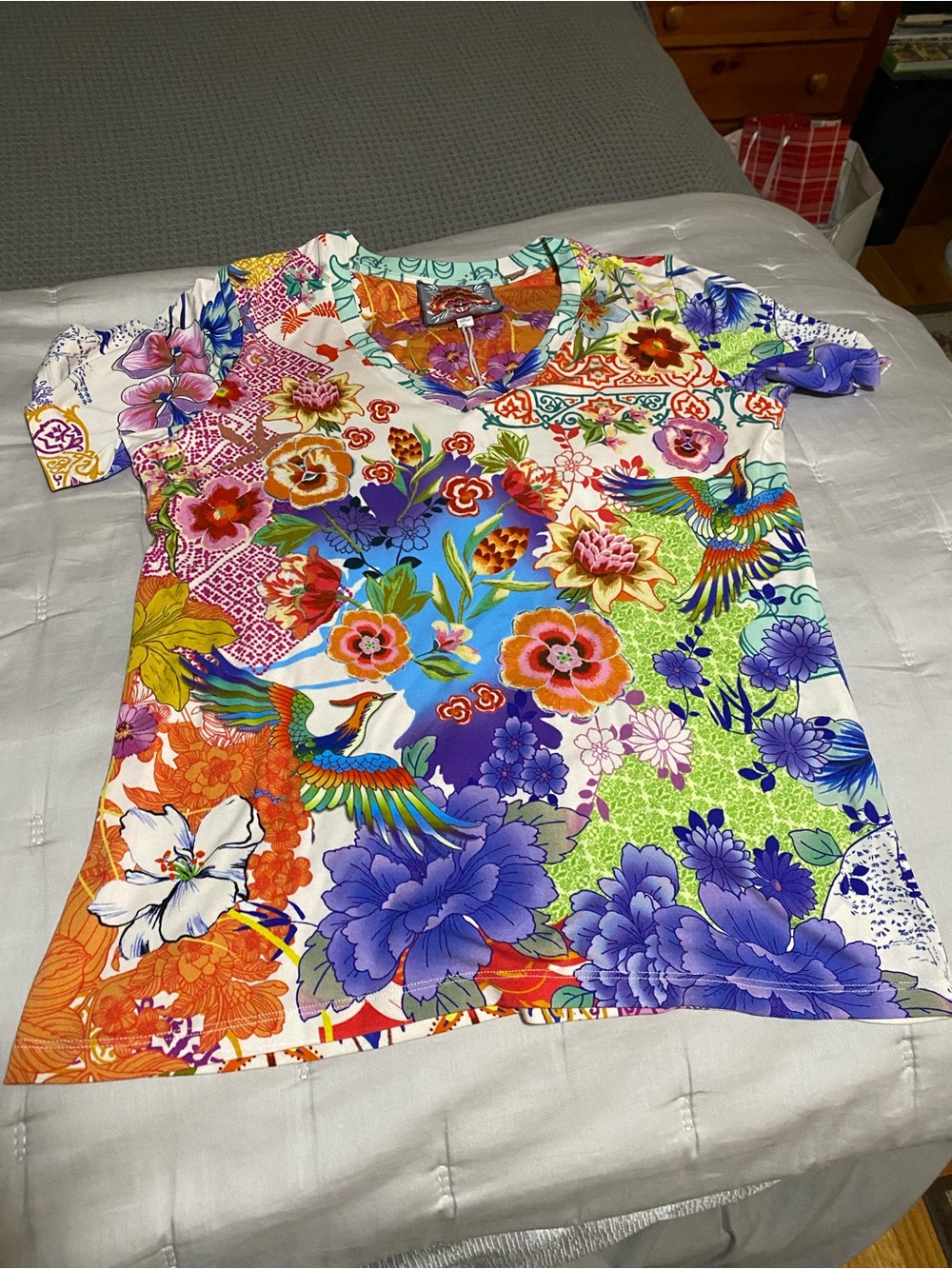 Johnny was Multicolor Floral & Bird Print Short Sleeve Top